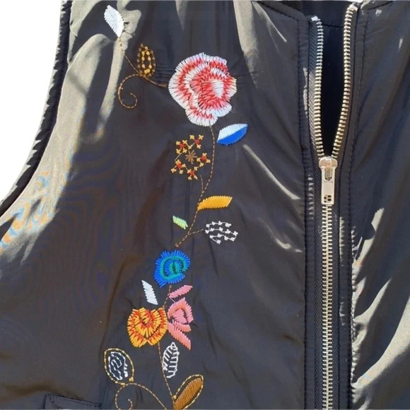 For Cynthia women's PL black embroidered vest - Picture 4 of 4